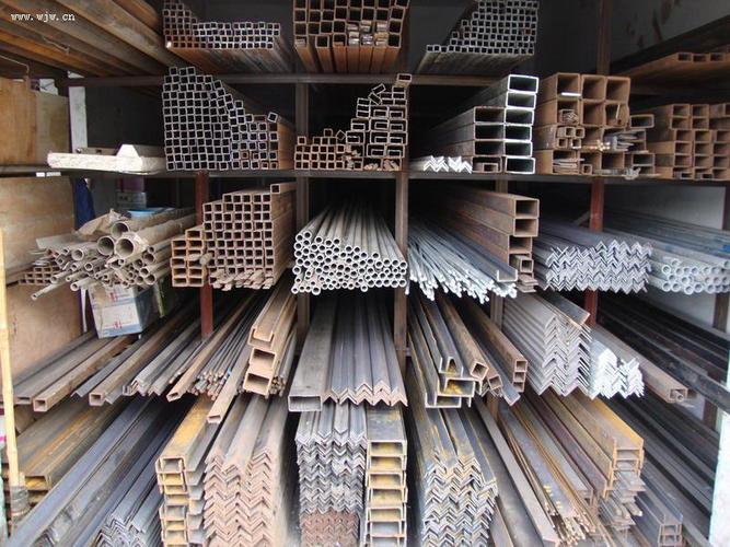 p>镀锌钢材,指将普通碳素建筑钢经过镀锌加工能够有效防止钢材腐蚀